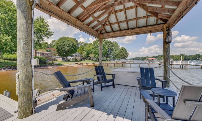 Mayhew House | Pet-Friendly Lake Norman Home with Boat Dock!
