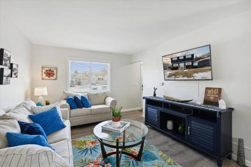 Bay City Apartment | Pet-Friendly Large-Group Oasis