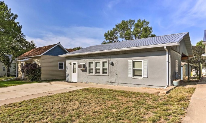 Pierre House | Pet-Friendly Pierre Home with Central Location!