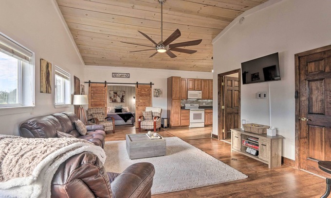 Ladiesburg House | Pet-Friendly Retreat on a Horse Breeding Farm!