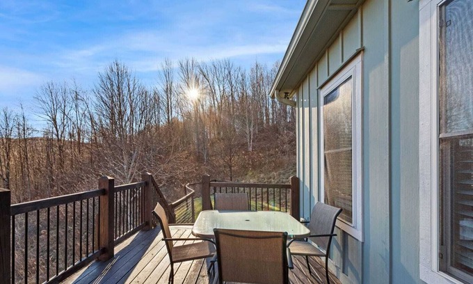 Todd Cabin | Pet-Friendly Retreat with Modern Amenities