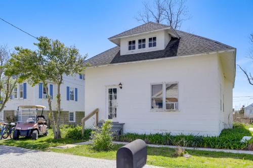 Ewell House | Pet-Friendly Smith Island Cottage with Golf Cart!