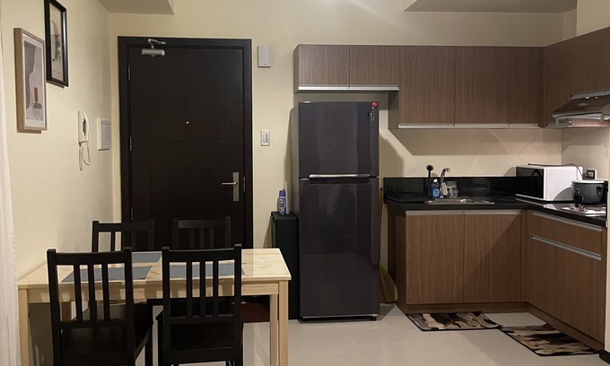 Pasay Apartment | Pet Friendly Staycation at The Radiance Manila Bay