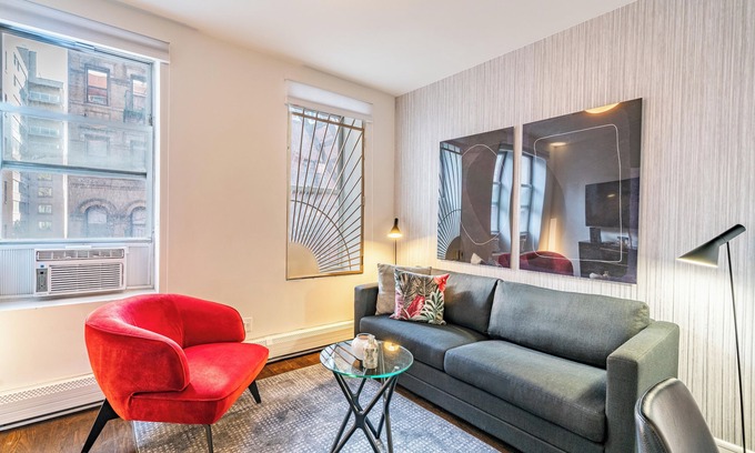 Upper East Side Apartment | Pet-Friendly UES One Bedroom Near Central Park