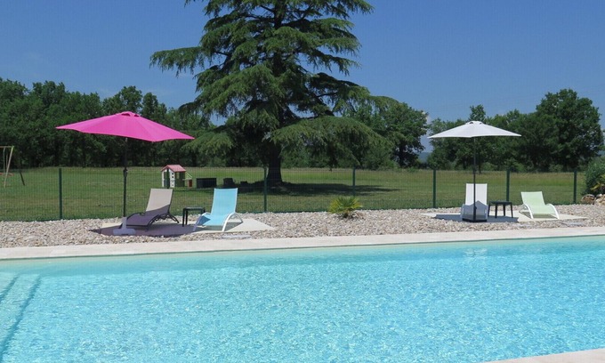 Cremps House | "Petit Cahors - Gîte for 4 people with swimming pool near Cahors and St Cirq Lapopie