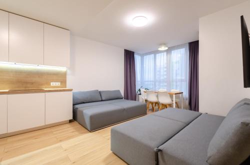 Svyatoshyns'kyi District Apartment | Petrovdom 129-179-191-131 in RC Nivki Park Space Meets Comfort