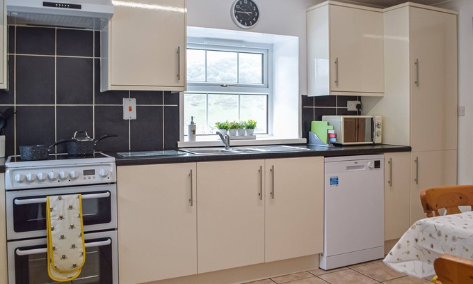 Pont-ar-gothi Cottage | Picked for its truly superb countryside views and offering lots of space throughout.