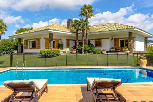 Les Planes d'Hostoles Villa | Picturesque Costa Brava Countryside Villa
