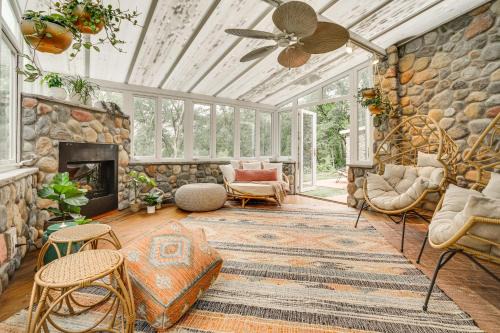 Lake Elmo House | Picturesque Lake Elmo Cottage with Fire Pits!
