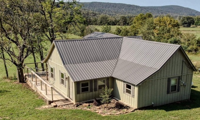 Alix Cabin | Picturesque perch next to the Mulberry River with instant access to Oark AR!