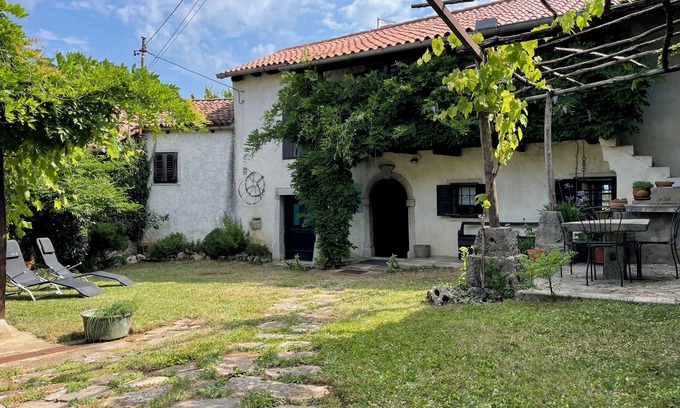 Sezana Cottage | Picturesque Stone Cottage in Karst