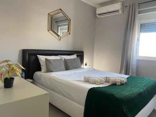 Cova da Piedade Apartment | Piedade Central Apartment with Terrace