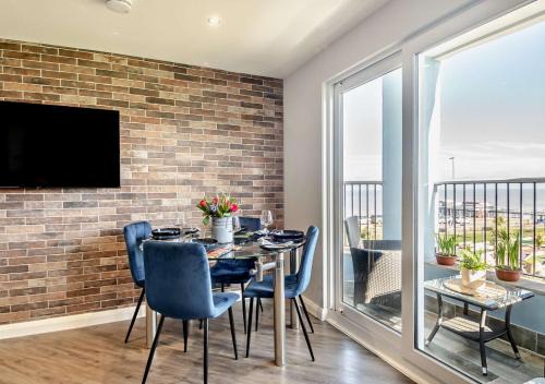 Cromer Apartment | Pier Views