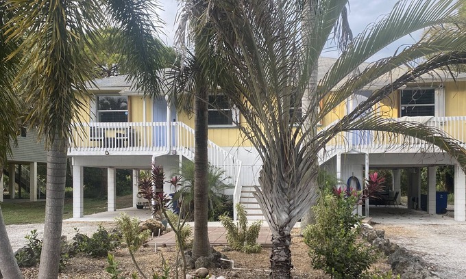 Pine Island Center Apartment | Pine Island Breeze/Bokeelia 1 Bdrm 1 bath