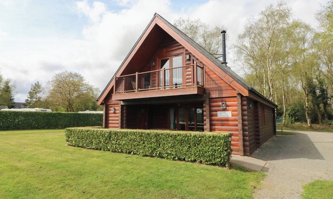 Bridgetown Cottage | PINE, pet friendly, luxury holiday cottage, with a garden in Dolton