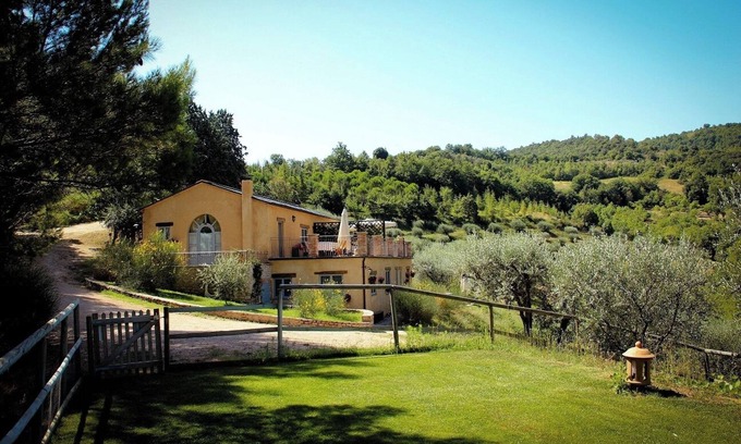 Montelaguardia Other | Pineta, stunning apartment in a farmhouse 10 minutes driving from Perugia centre