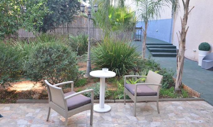 Petah Tikva Apartment | Pinsker Garden Apartment - Petah Tikva