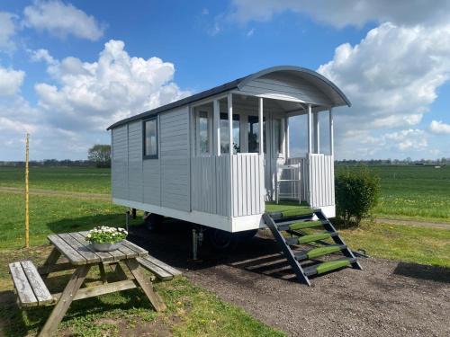 Nieuwleusen Bed & Breakfast | Pipowagen op Camperplaats Vechtdal