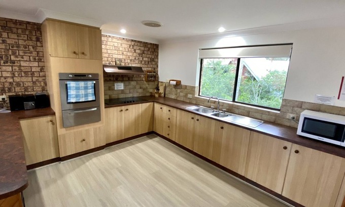 Dunbogan House | Pisces - townhouse in a peaceful cul de sac