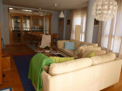 Arevalo Apartment | Piso Azul