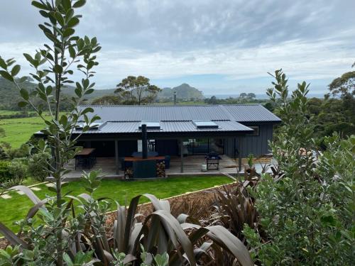 Tryphena House | Pitokuku House