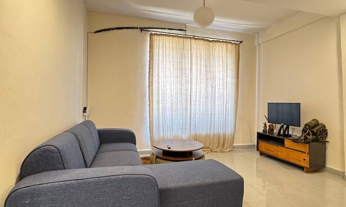 Andheri West Apartment | Pixiestays