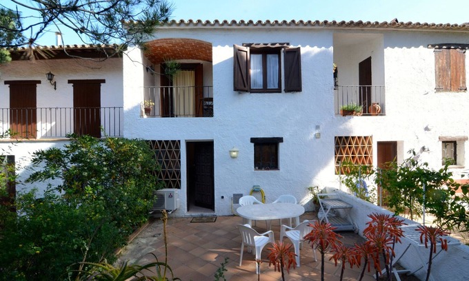 Pals House | PLAÇA DELS POUS NORD