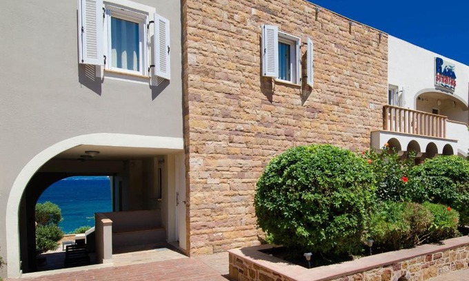 Agios Minas Apartment | Plaka Studios