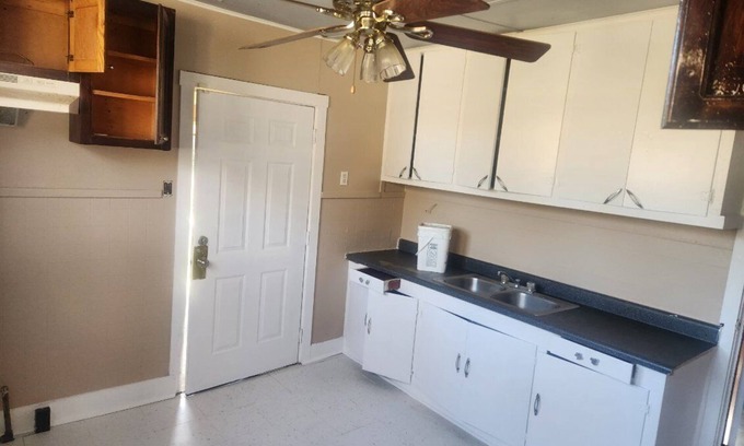 Mid City North House | Plant Workers Home Away From Home