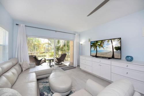 Seven Mile Beach House | Plantation Village #37 Condo