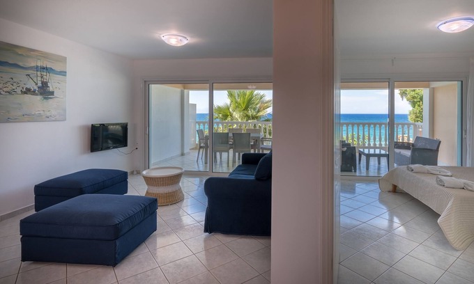 Psarou Apartment | Playa Del Zante - 1 Bedroom Sea View Apartment, Playa del Zante