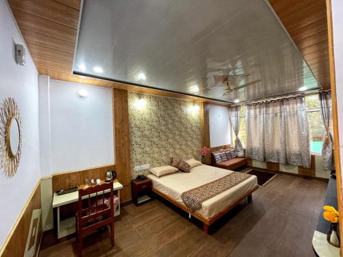 Pithoragarh Hotel | Plaza Hotel