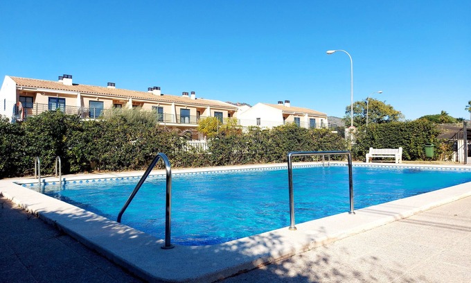 Benicassim House | Pleasant townhouse with pool, next to the sea