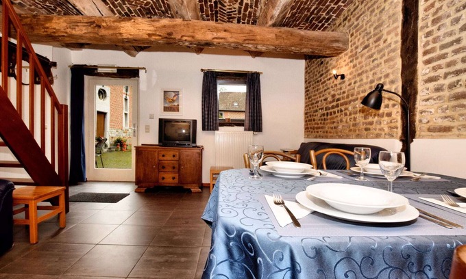 Richelle House | Pleasing Holiday Home in Richelle with Garden, Terrace, BBQ