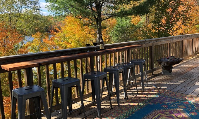 Jones Falls House | Plenty of Space for the Entire Family!