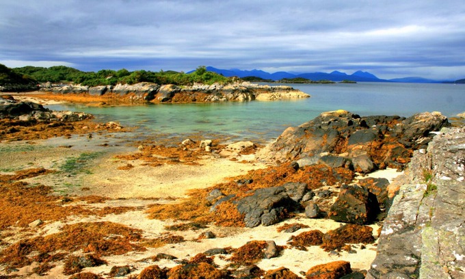 Plockton House | Plockton; near Skye, Sea-side Super Place, 3bed, home office, WiFi, Fab Garden!