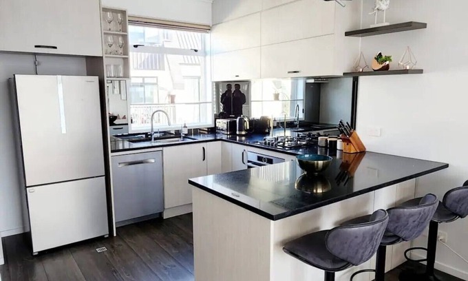 Hobsonville House | Plush modern home in Hobsonville