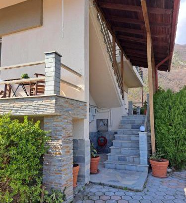 Loutraki Apartment | Pnoe Apartments