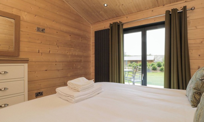 Driffield Cottage | POCKTHORPE LODGE, pet friendly, country holiday cottage in Nafferton