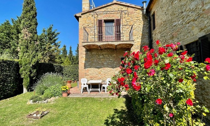 Guardistallo Apartment | Podere Morena with sea view Luca