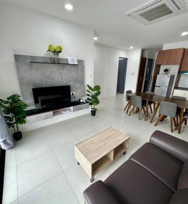Taman Charming Apartment | Podium Premium 4 Bed Room