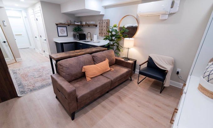 Canton Apartment | Poe's Pad in Canton Quarters