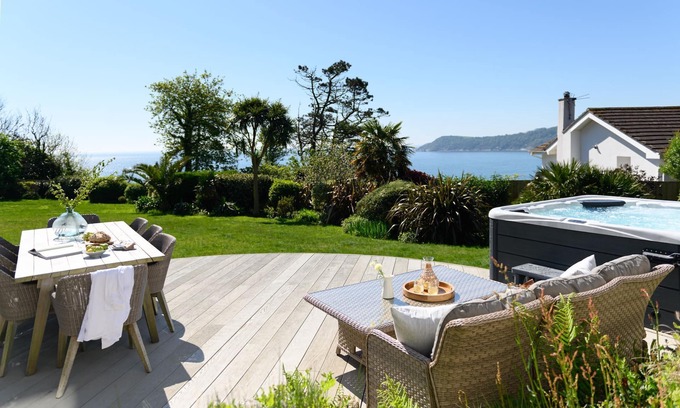 Charlestown House | Point House - sleeps 8 guests in 4 bedrooms
