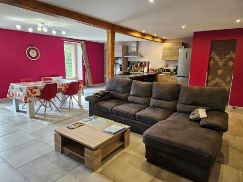 Chaux-des-Crotenay Apartment | Pont de la Chaux