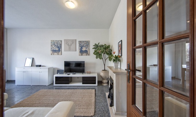 Alfornelos Apartment | Pontinha Typical by Homing