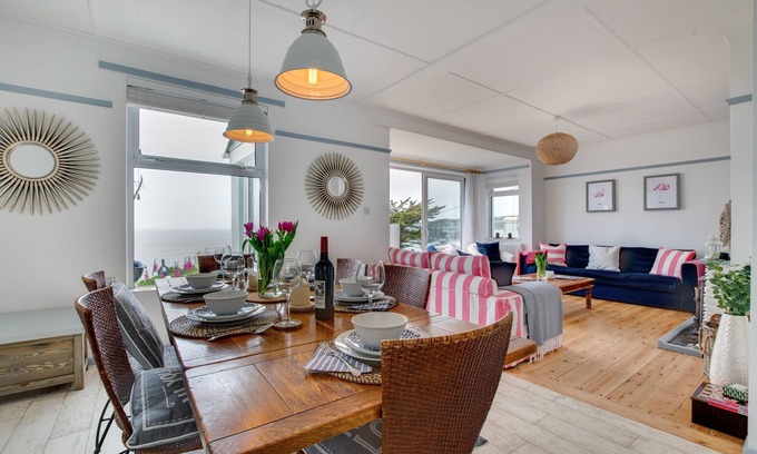 Praa Sands House | Pooh Corner - Four Bedroom House, Sleeps 7