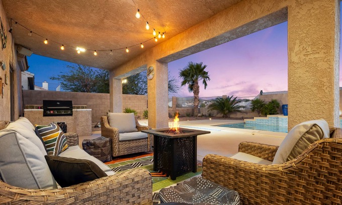 Sunridge Estates House | Pool Oasis near Lake Mohave, Laughlin Casinos & River!