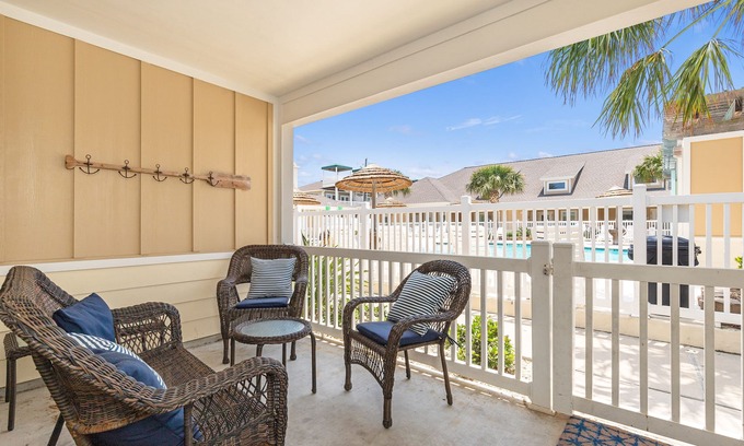 Corpus Christi House | Poolside Paradise w Private Patio—Paws-itively Perfect for You and Your Pet