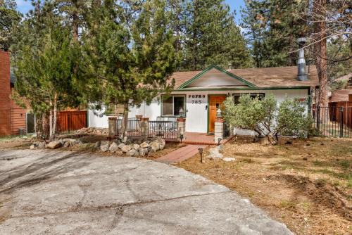 Summit Estates House | Popko's Place Resort Chalet by Big Bear Vacations