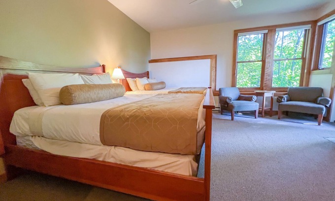Lutsen Hotel | Poplar River Condos 504 - Lake Superior - Lutsen, MN